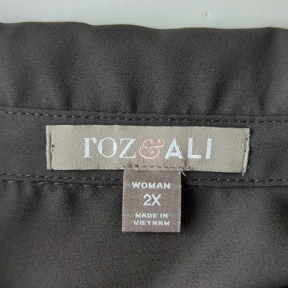 Roz & Ali Floral Sheer Button Down Tropical Blouse Woman 2X Black Blue - Picture 2 of 16